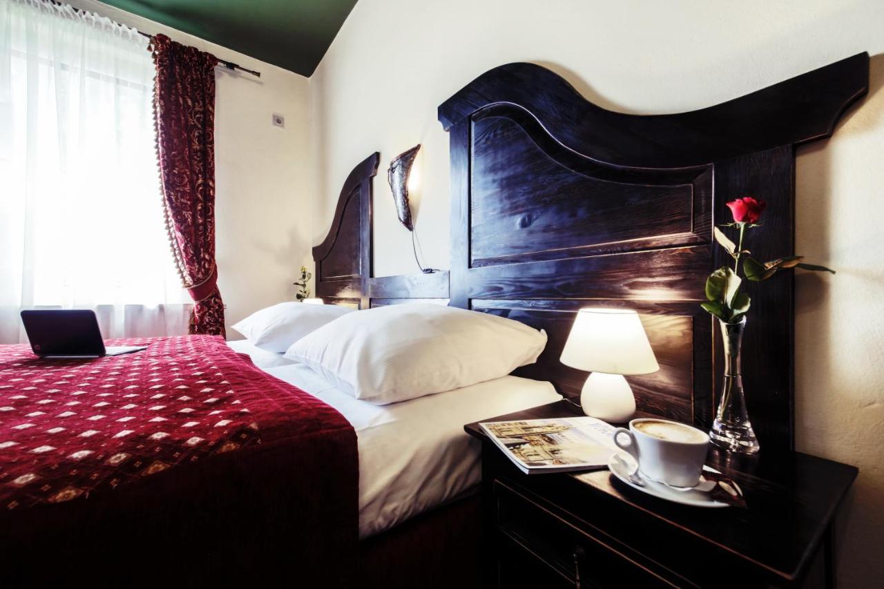 Hotel Kasztel Rzezawa Kültér fotó