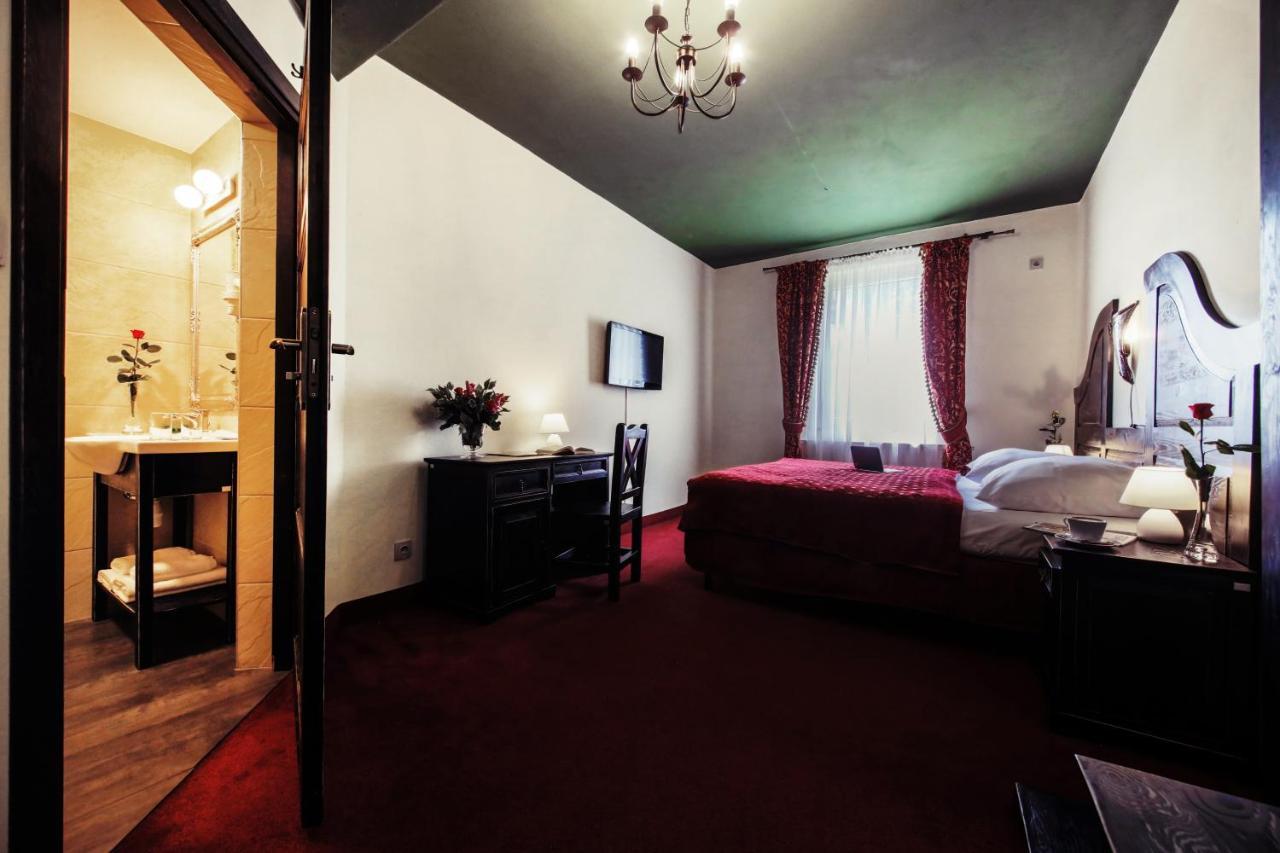 Hotel Kasztel Rzezawa Kültér fotó