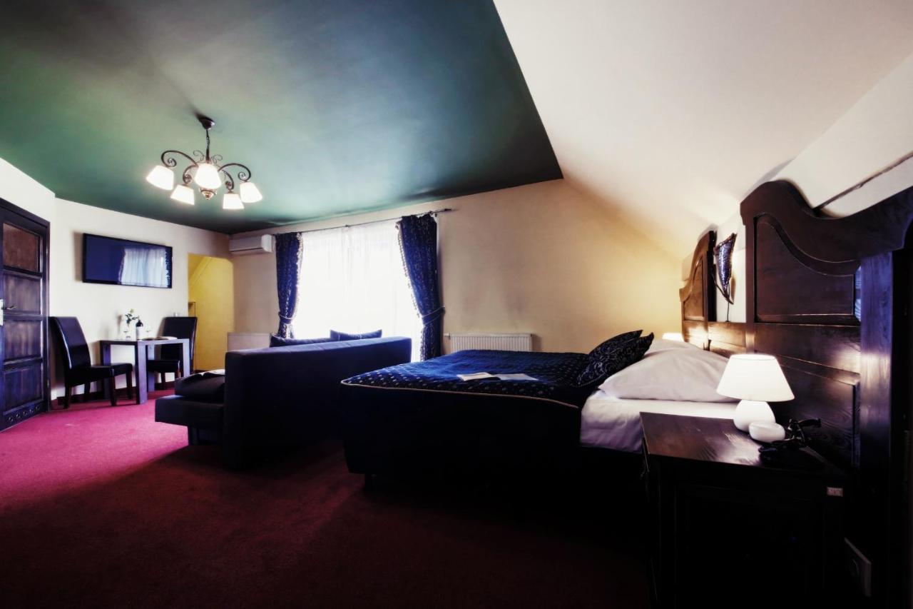 Hotel Kasztel Rzezawa Kültér fotó