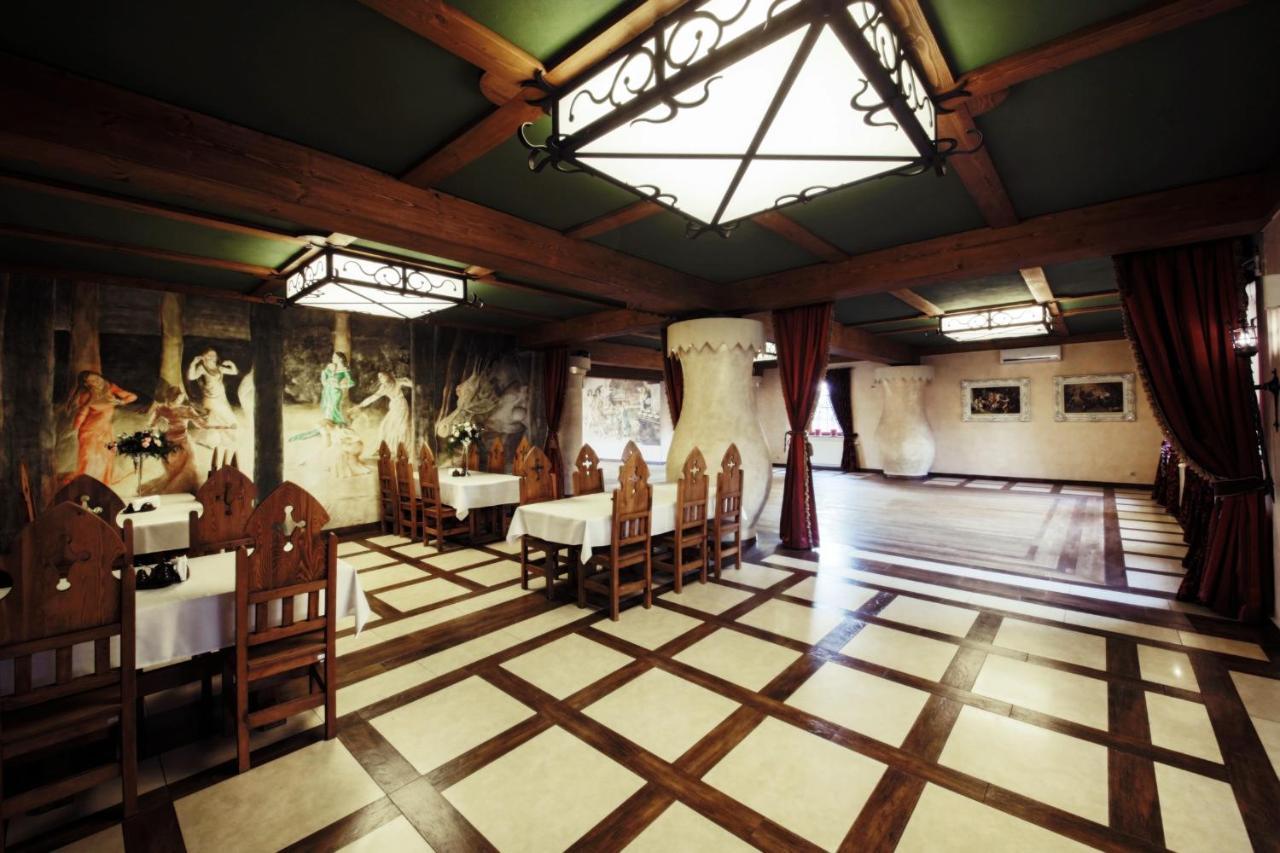 Hotel Kasztel Rzezawa Kültér fotó