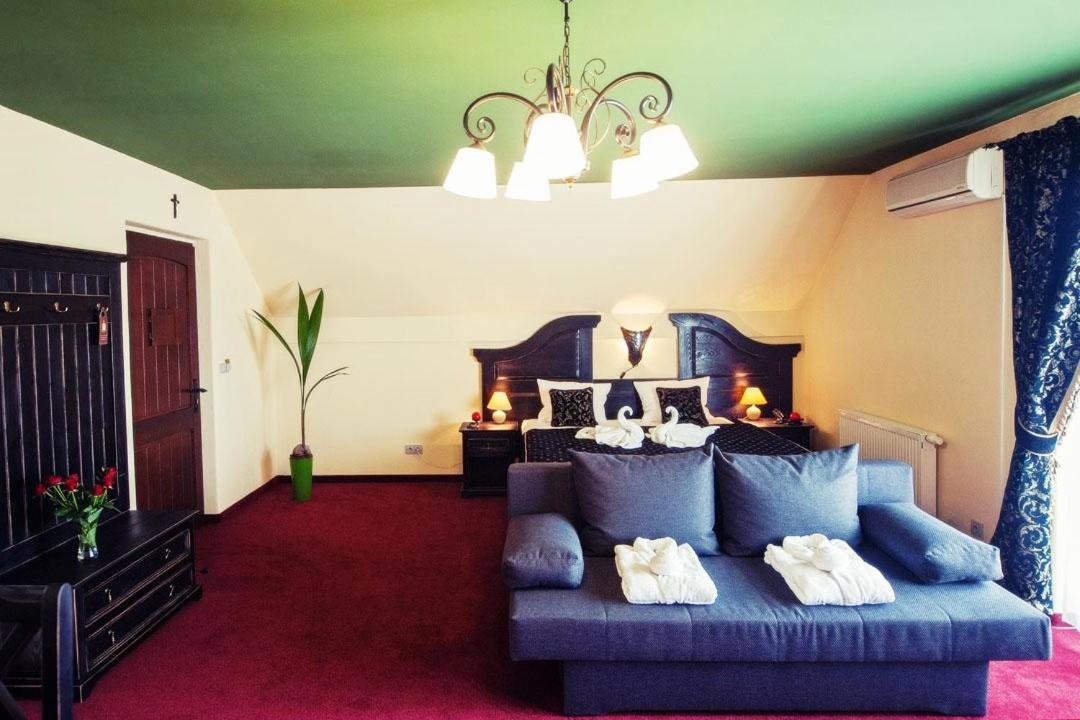 Hotel Kasztel Rzezawa Kültér fotó