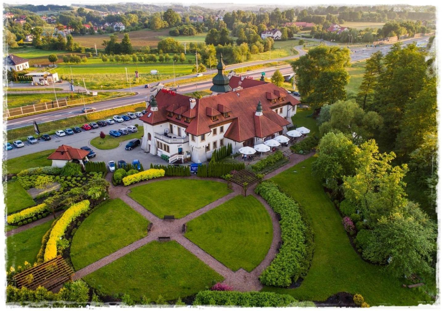 Hotel Kasztel Rzezawa Kültér fotó