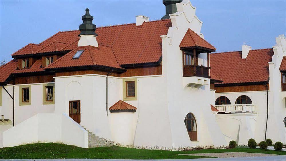 Hotel Kasztel Rzezawa Kültér fotó