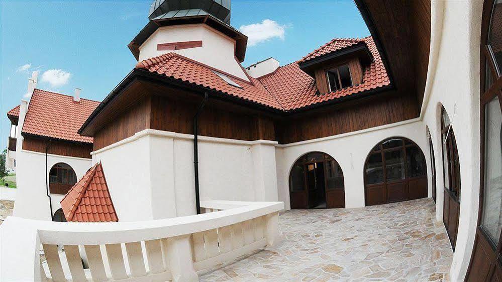 Hotel Kasztel Rzezawa Kültér fotó