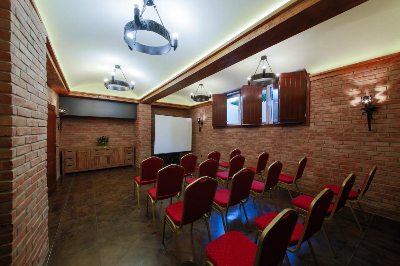 Hotel Kasztel Rzezawa Kültér fotó